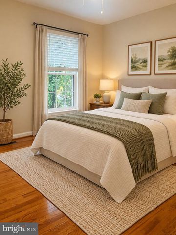 6114 JENLAR DR, Centreville, VA 20121