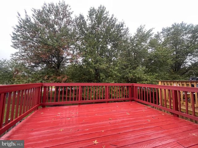 6114 JENLAR DR, Centreville, VA 20121