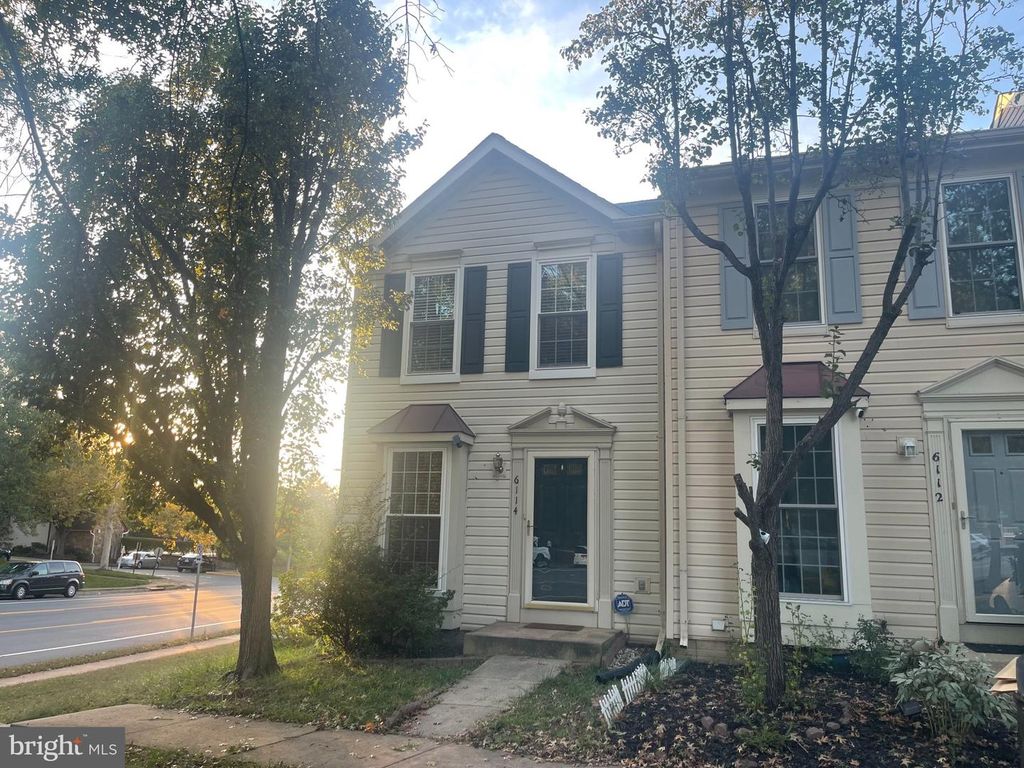 6114 JENLAR DR, Centreville, VA 20121