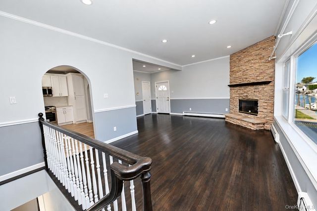 367 West Drive, Copiague, NY 11726