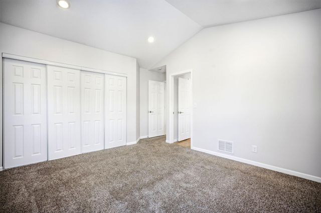 7526 W 111th Street, Bloomington, MN 55438