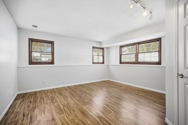 7526 W 111th Street, Bloomington, MN 55438