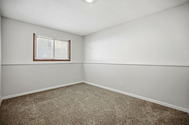 7526 W 111th Street, Bloomington, MN 55438