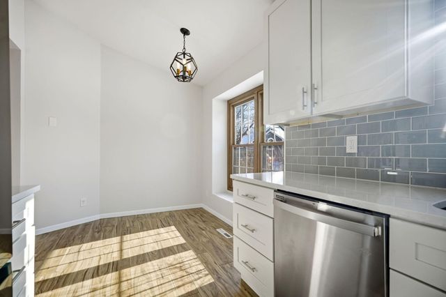 7526 W 111th Street, Bloomington, MN 55438