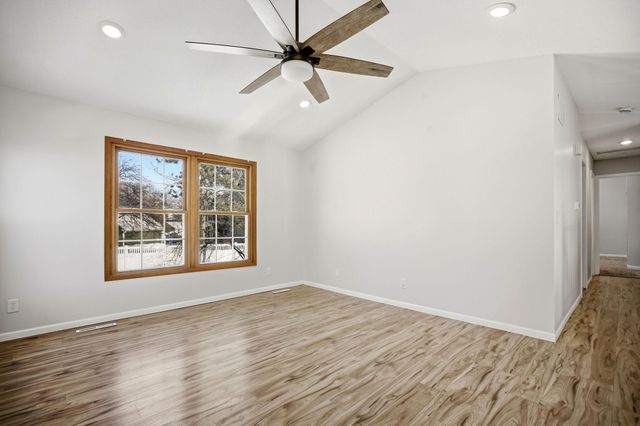 7526 W 111th Street, Bloomington, MN 55438