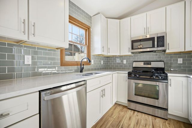 7526 W 111th Street, Bloomington, MN 55438