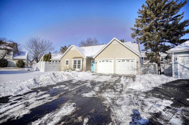 7526 W 111th Street, Bloomington, MN 55438