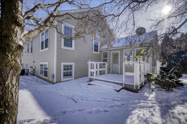 7526 W 111th Street, Bloomington, MN 55438