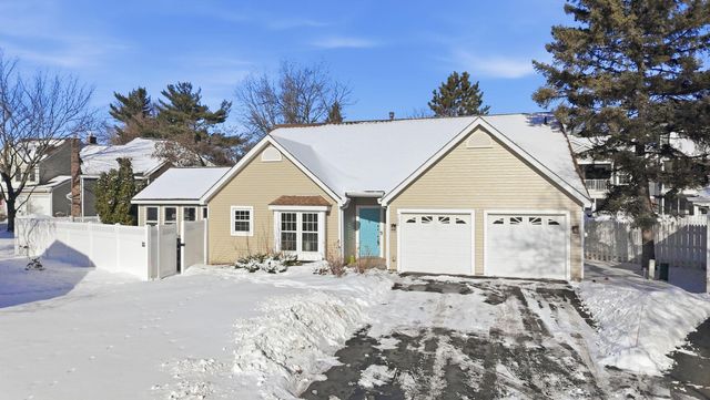 7526 W 111th Street, Bloomington, MN 55438