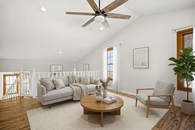 7526 W 111th Street, Bloomington, MN 55438