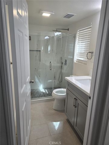 9427 Lemona 24, North Hills, CA 91343