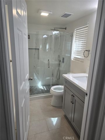9427 Lemona 24, North Hills, CA 91343