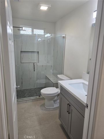 9427 Lemona 24, North Hills, CA 91343