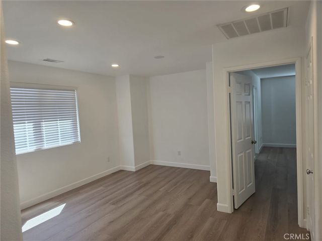 9427 Lemona 24, North Hills, CA 91343