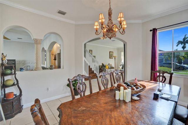 17951 NW 91st Ct, Hialeah, FL 33018