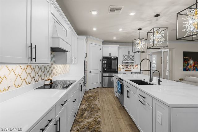 17019 Sunny Lake CT, Alva, FL 33920