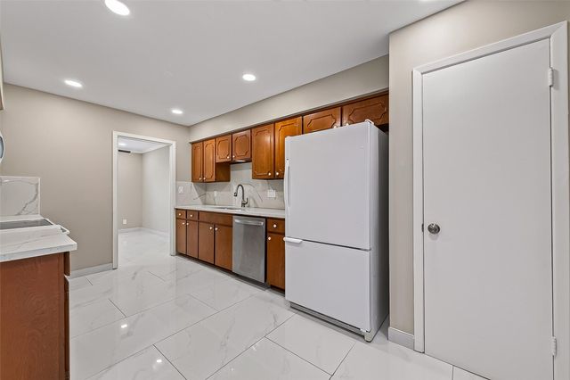6649 De Moss Drive 649, Houston, TX 77074