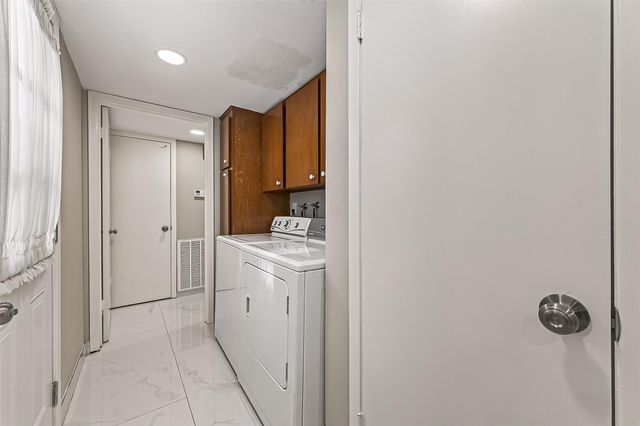 6649 De Moss Drive 649, Houston, TX 77074