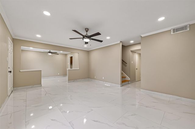 6649 De Moss Drive 649, Houston, TX 77074