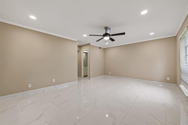 6649 De Moss Drive 649, Houston, TX 77074