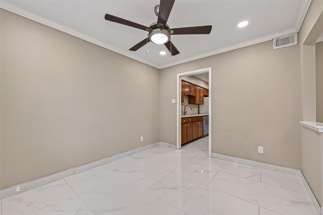 6649 De Moss Drive 649, Houston, TX 77074