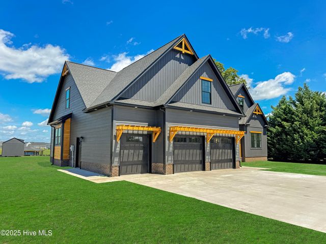 2224 Yawl Street, Elizabeth City, NC 27909