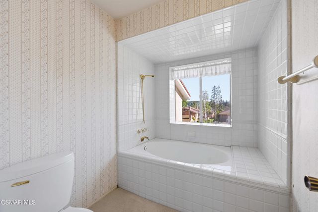 401 Falconrock Lane, Oak Park, CA 91377