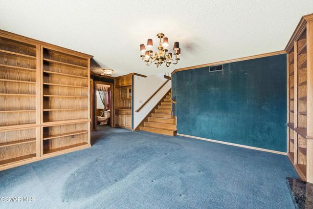 401 Falconrock Lane, Oak Park, CA 91377