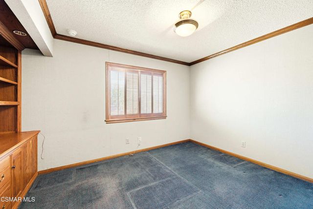 401 Falconrock Lane, Oak Park, CA 91377