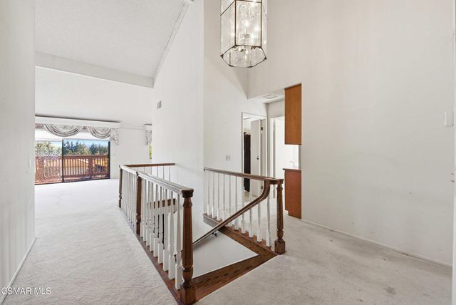 401 Falconrock Lane, Oak Park, CA 91377