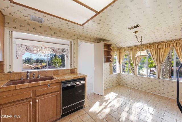 401 Falconrock Lane, Oak Park, CA 91377