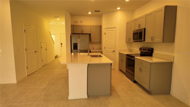 2207 PORTRAIT STREET, Kissimmee, FL 34758