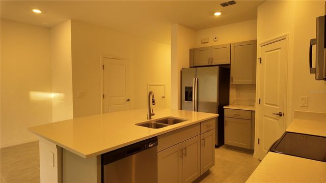2207 PORTRAIT STREET, Kissimmee, FL 34758