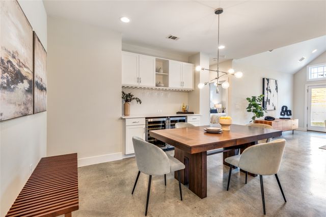 661 Bishop Heights Lane, Dallas, TX 75208