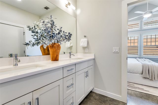 661 Bishop Heights Lane, Dallas, TX 75208