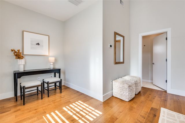 661 Bishop Heights Lane, Dallas, TX 75208