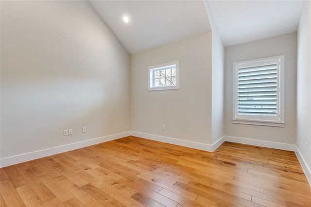 661 Bishop Heights Lane, Dallas, TX 75208