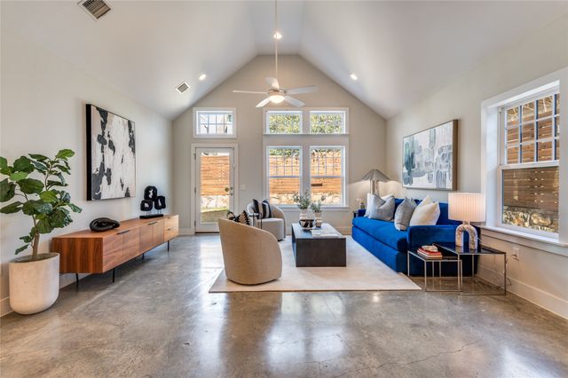 661 Bishop Heights Lane, Dallas, TX 75208