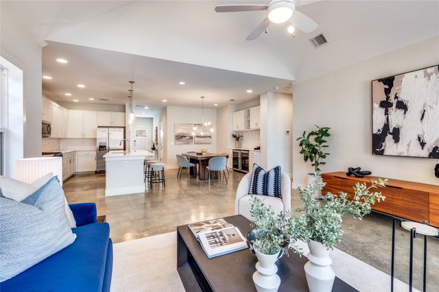 661 Bishop Heights Lane, Dallas, TX 75208