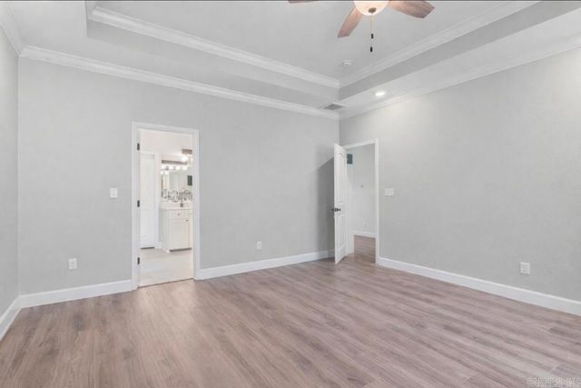 9138 Cliffside Dr, Sherwood, AR 72120