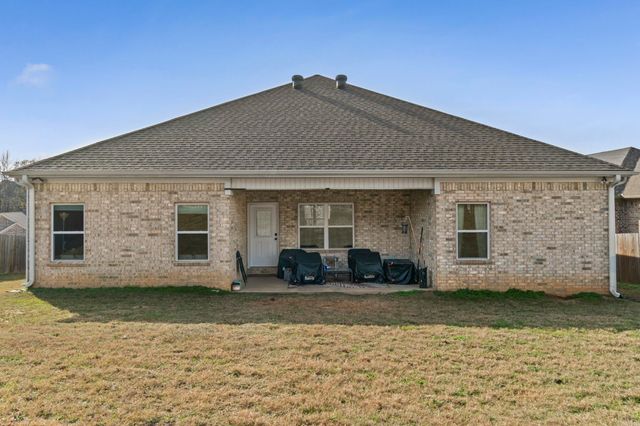 9138 Cliffside Dr, Sherwood, AR 72120