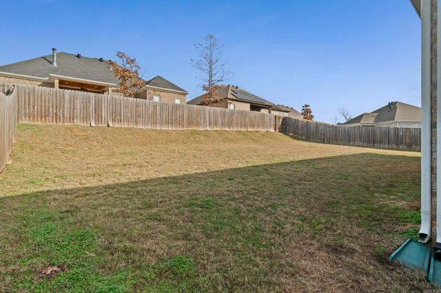 9138 Cliffside Dr, Sherwood, AR 72120