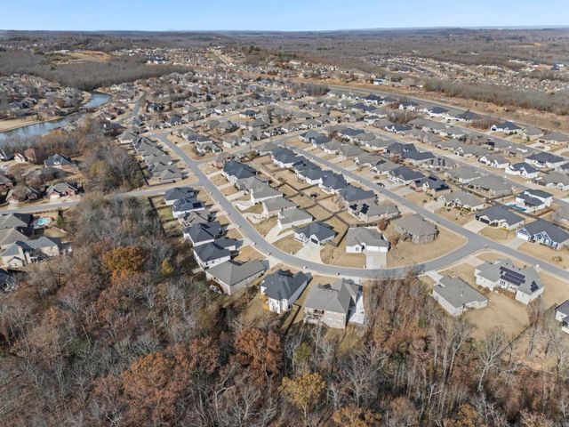 9138 Cliffside Dr, Sherwood, AR 72120