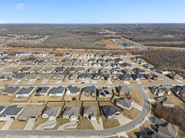 9138 Cliffside Dr, Sherwood, AR 72120