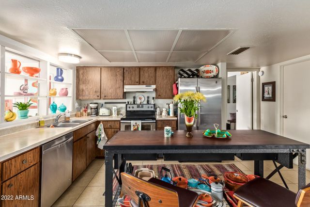 12728 N 40TH Place, Phoenix, AZ 85032