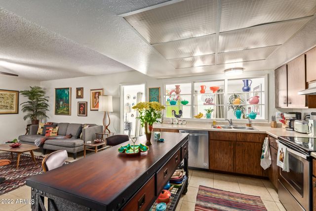 12728 N 40TH Place, Phoenix, AZ 85032