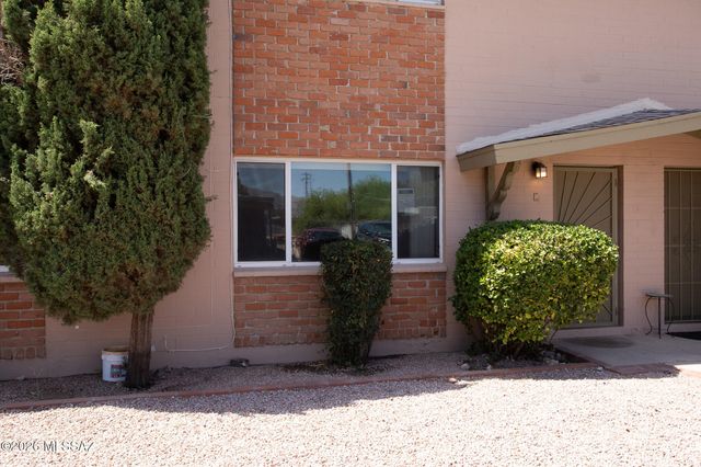 933 N Desert Ave Unit C, Tucson, AZ 85711