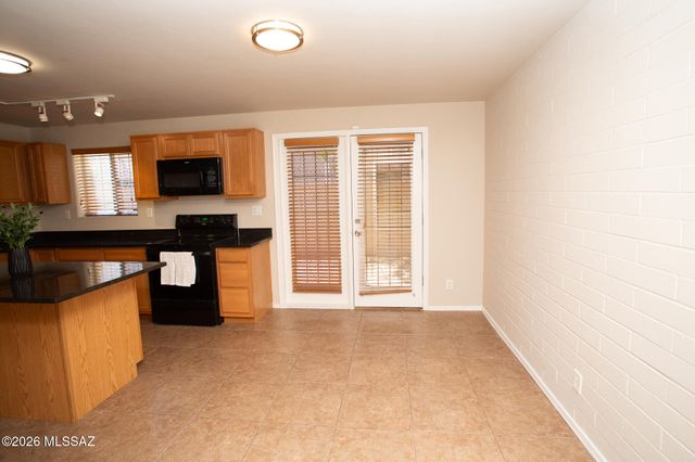 933 N Desert Ave Unit C, Tucson, AZ 85711