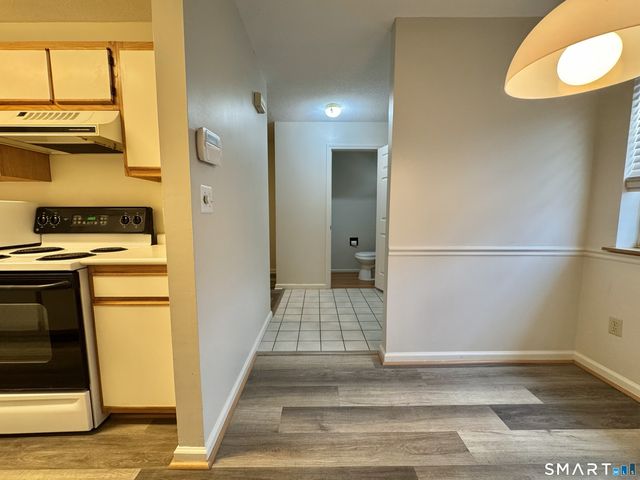 408 Watercourse Row 408, Rocky Hill, CT 06067