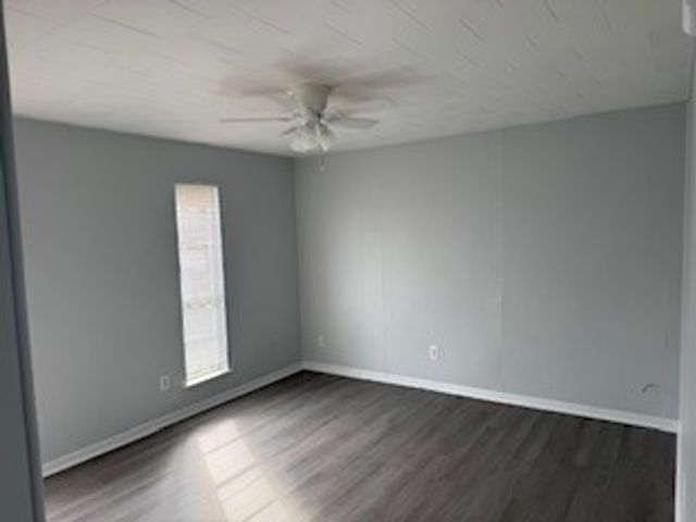 311 Elm St, Portland, TX 78374